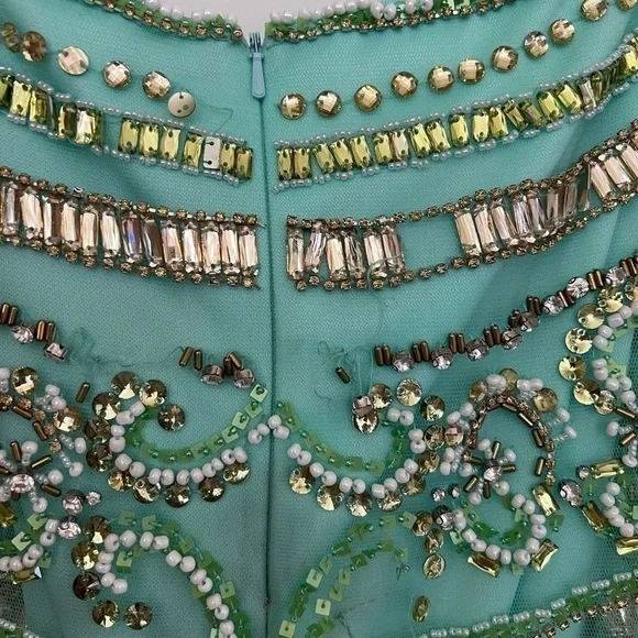 Rachel Allan Prom 2- Piece in Mint Green Size 12 Crop Top with Fishtail Bottom - Picture 5 of 9